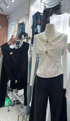 Amyra Knot Top