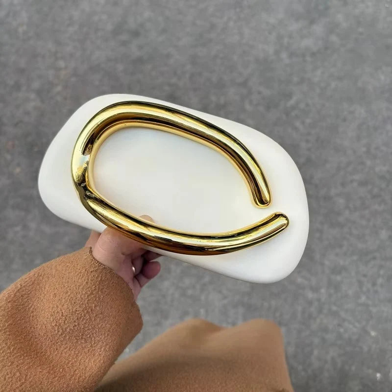 Valentina Clutch