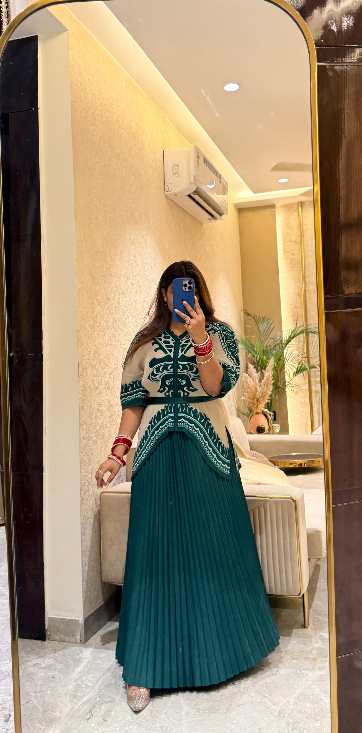 Kayat Pemplum Skirt Set