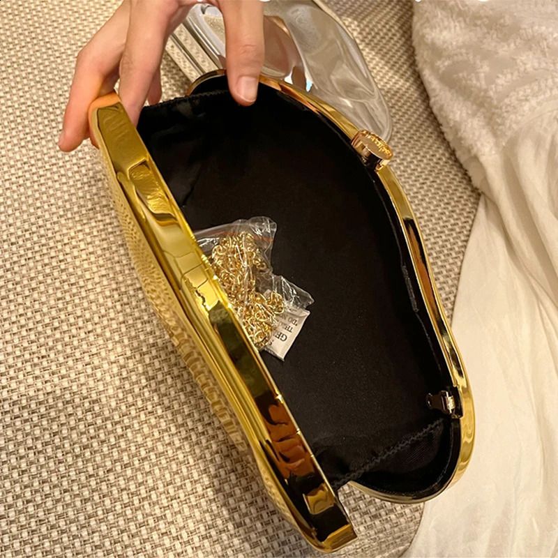 Lustre Wave Clutch